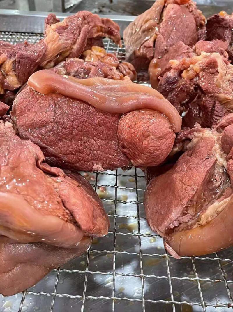 五香熟马肉,腱子肉,肋条,板肠套肠批发零售零添加保真保纯