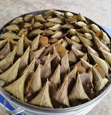 [糯米粑粑批发]古镇特产(桐子叶粑粑 火草粑 黄粑 豆腐干 )价格3.00元