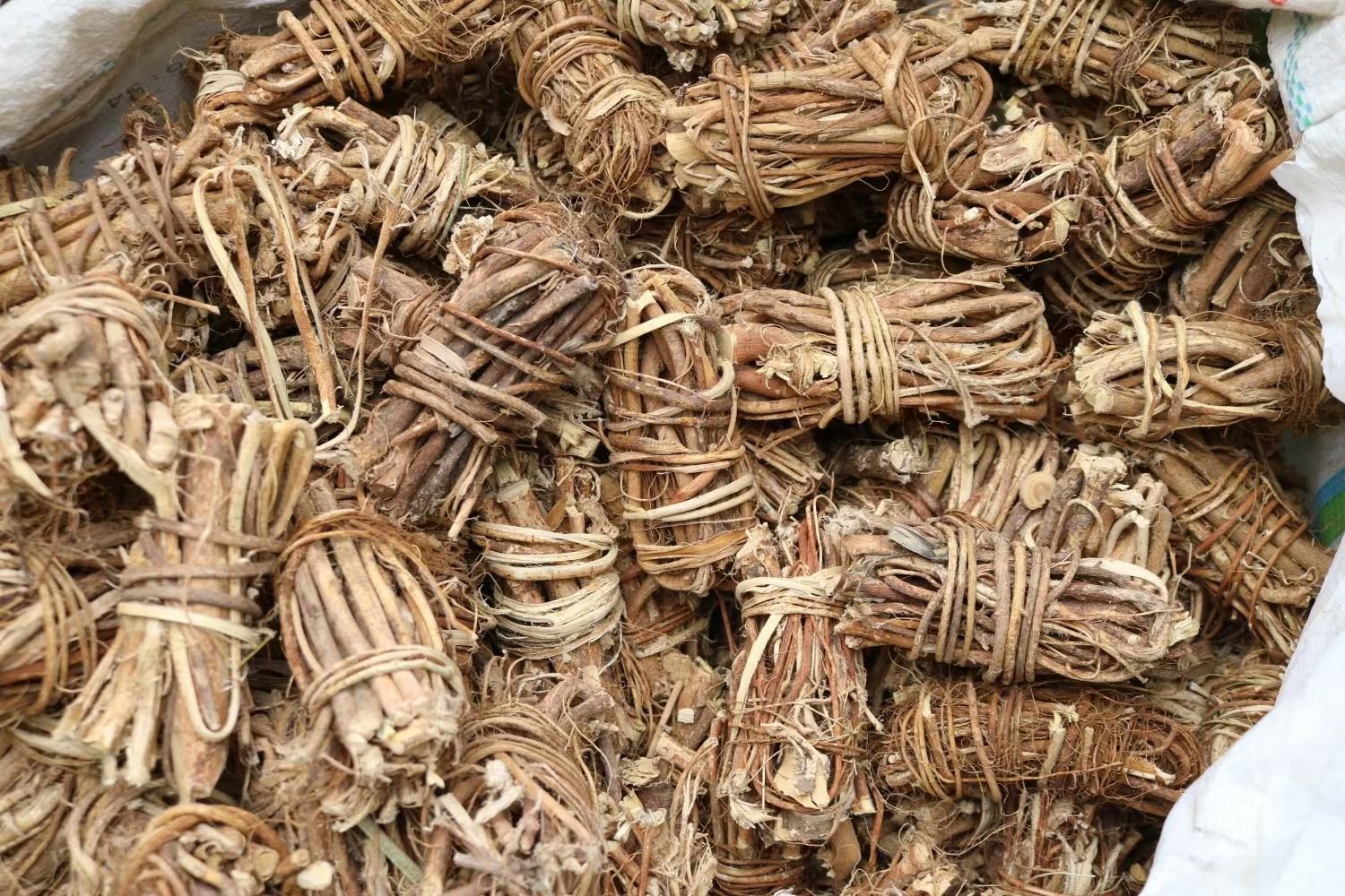 桃树枝用于泡脚的养生方式