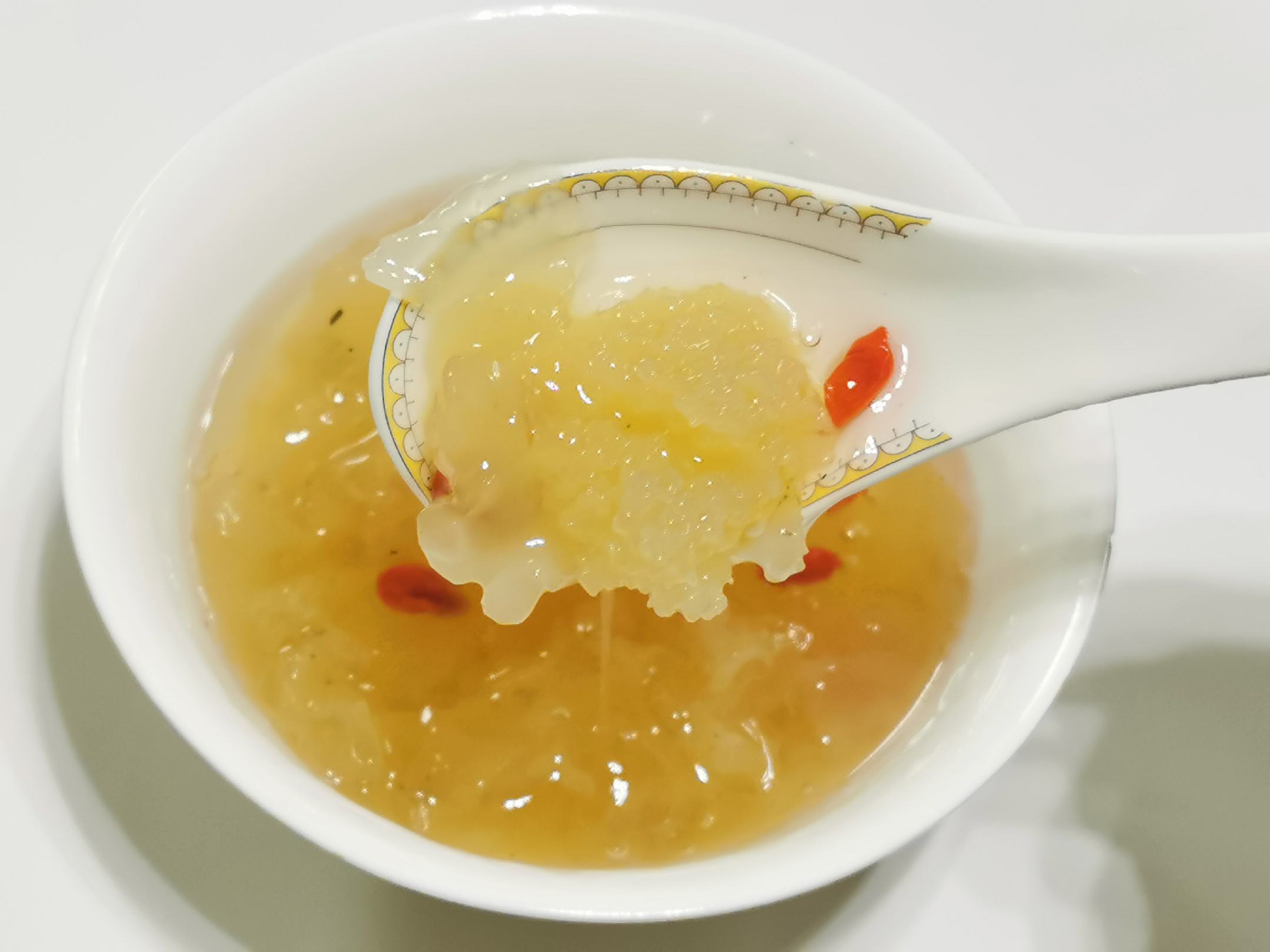 百合银耳炖木瓜成品图