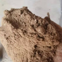 高温烘干粉末状的枣粉，适口性好，含糖量高，开启健胃