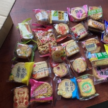 饼干零食大礼包整箱批发各式各样混搭特价饼干