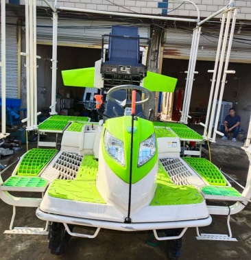 2020年全新的中联重科抛秧机