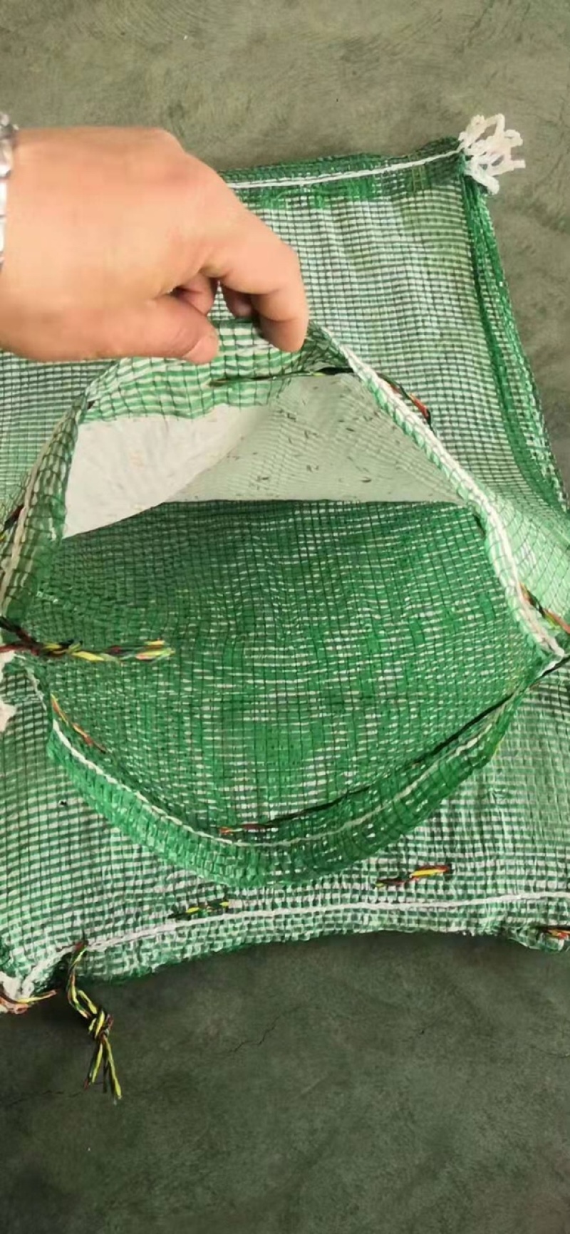 植生袋护坡生态草籽绿化袋矿山植草袋厂家批发