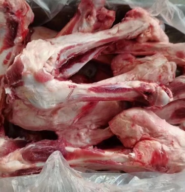 [猪骨头批发]临沂振亚食品厂,母猪,前后腿骨价格7000.
