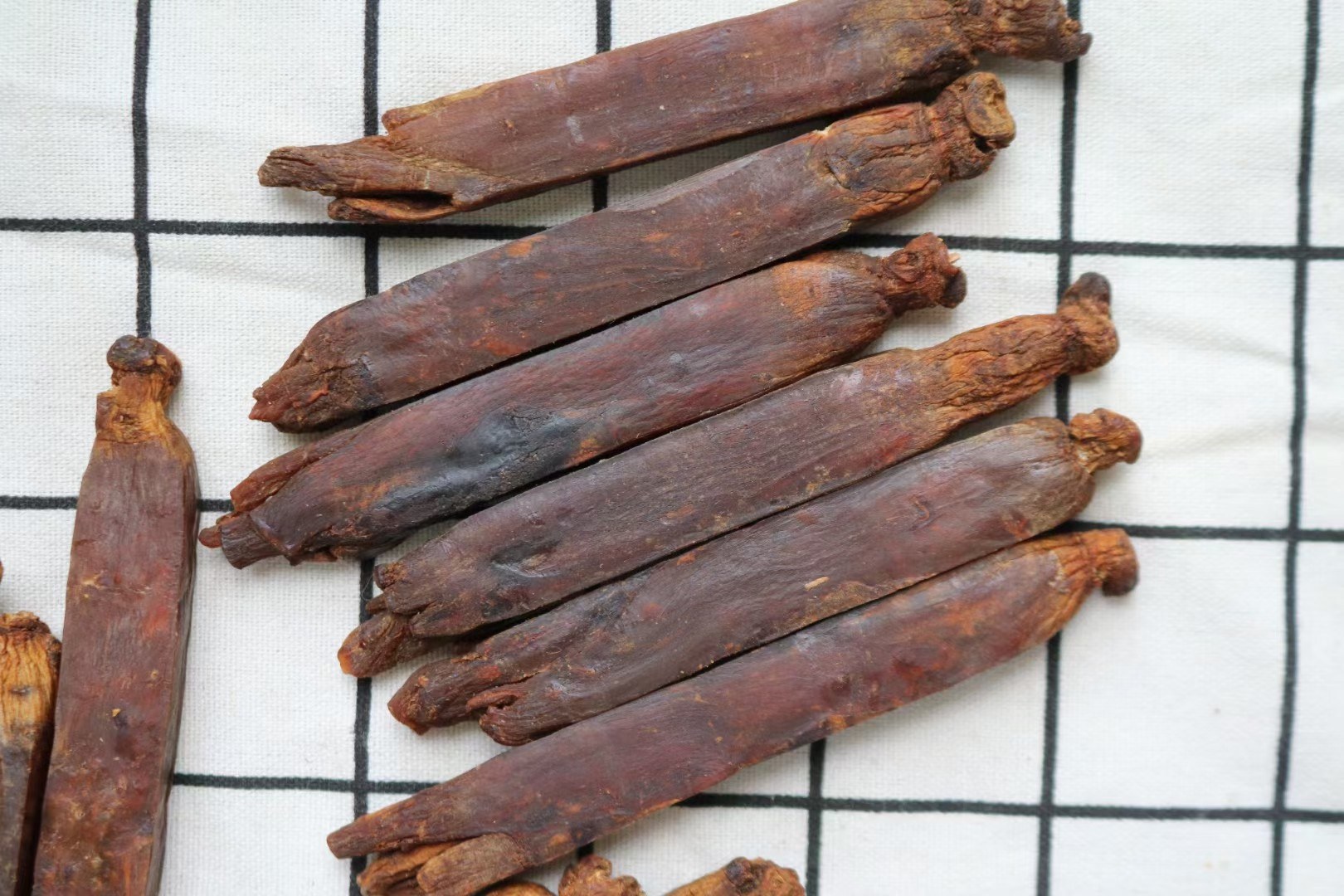 红参炖汤场景图