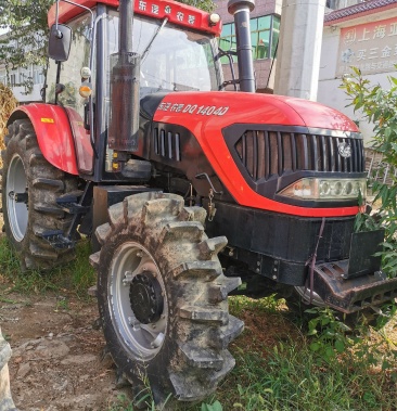 精品1404拖拉机,玉柴6缸发动机