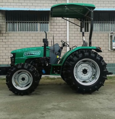 常发704中型拖拉机国家补贴机型四轮四驱拖拉机