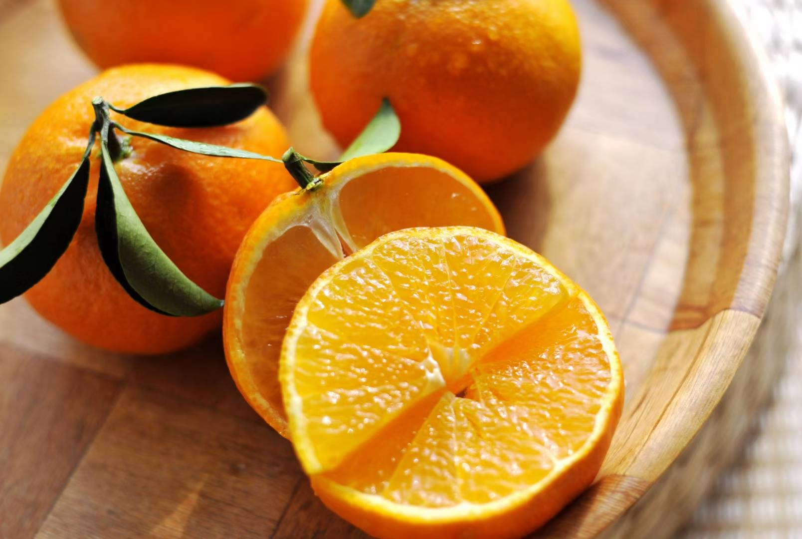 刚采摘的爱媛橙特写