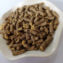 厂家直发玉米草颗粒，牛羊猪饲料品质有保证