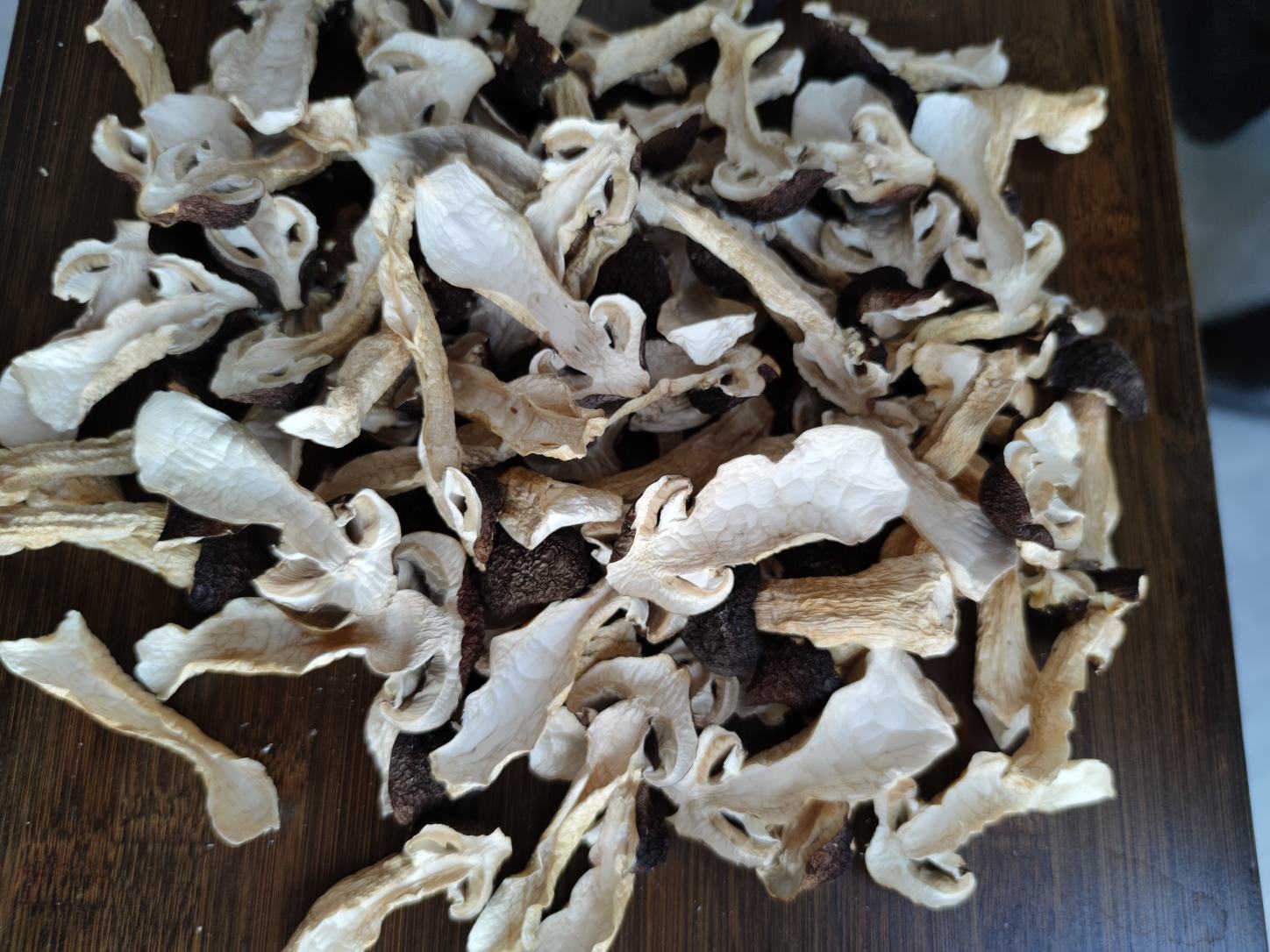 白菜与香菇胡萝卜粉丝豆腐干混合图