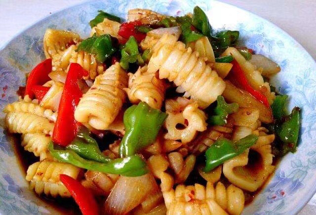 爆炒鱿鱼食材展示