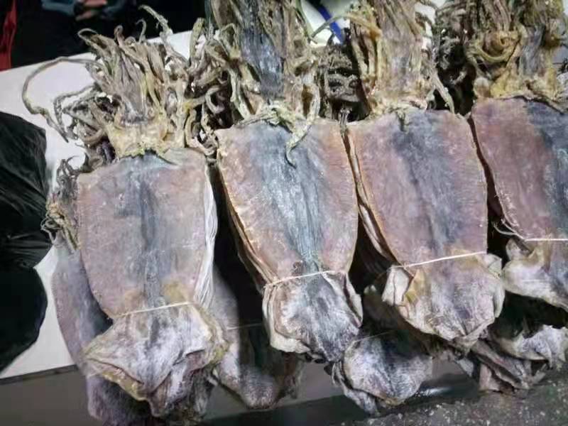 干鱿鱼泡发过程图