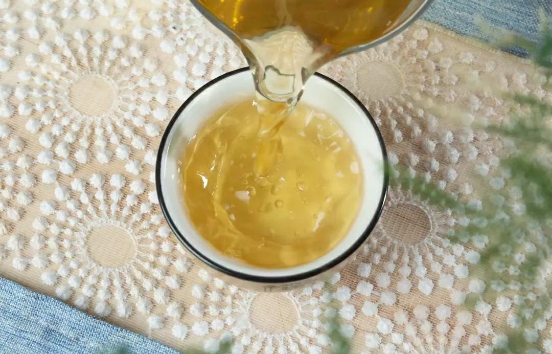 小青柑泡茶成品图