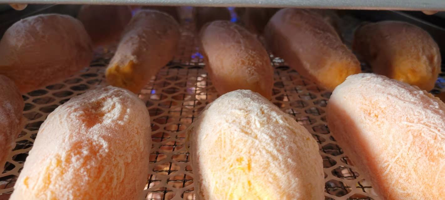 刚出炉的烤烟薯25特写