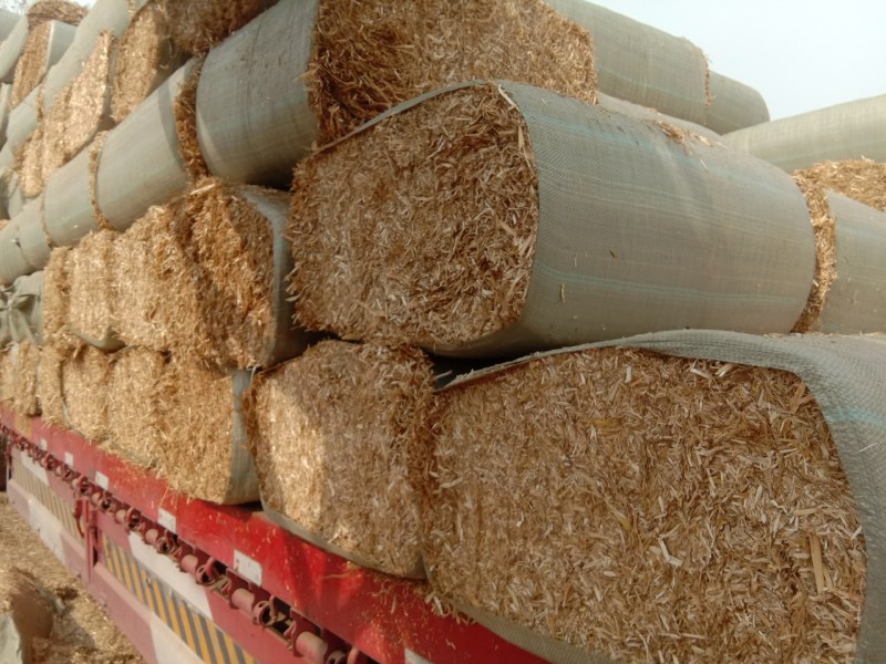 花生秧羊草压块麦草