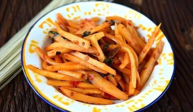洋葱炒土豆丝成品图