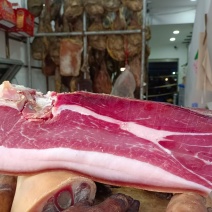 我要卖土特产，如火腿，腊肉，五花肉烟熏肉麻辣肠甜肠豆腐肠