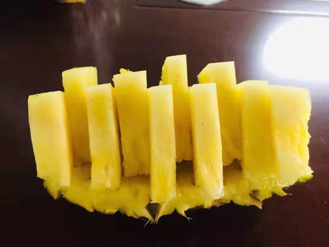 梨与胡萝卜搭配榨汁过程图