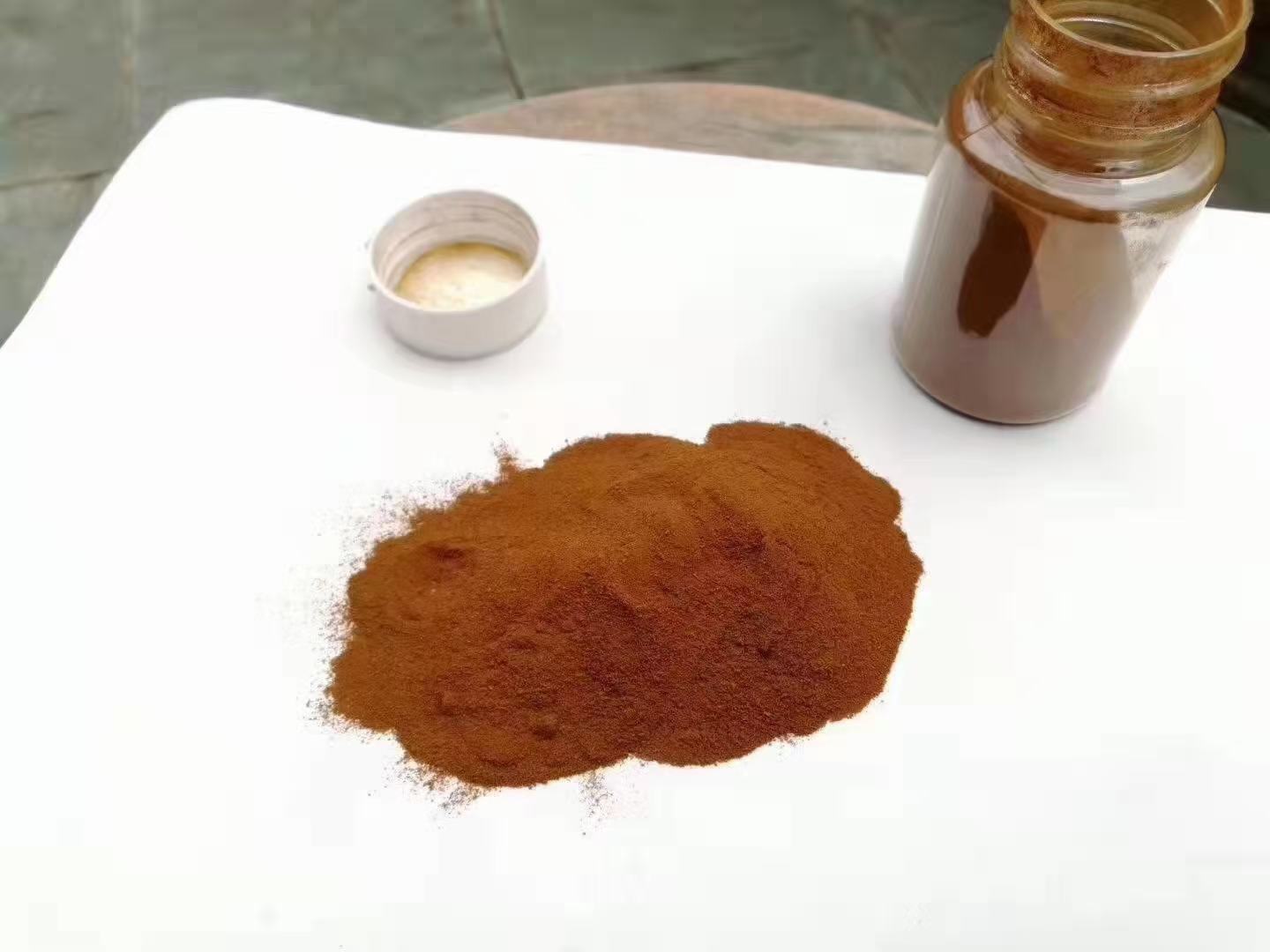 不同类型除草剂包装示例