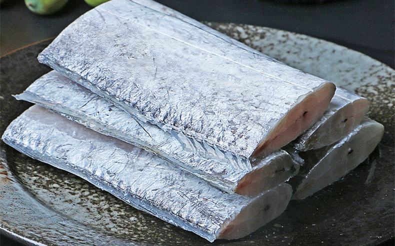 带鱼清洗与切段