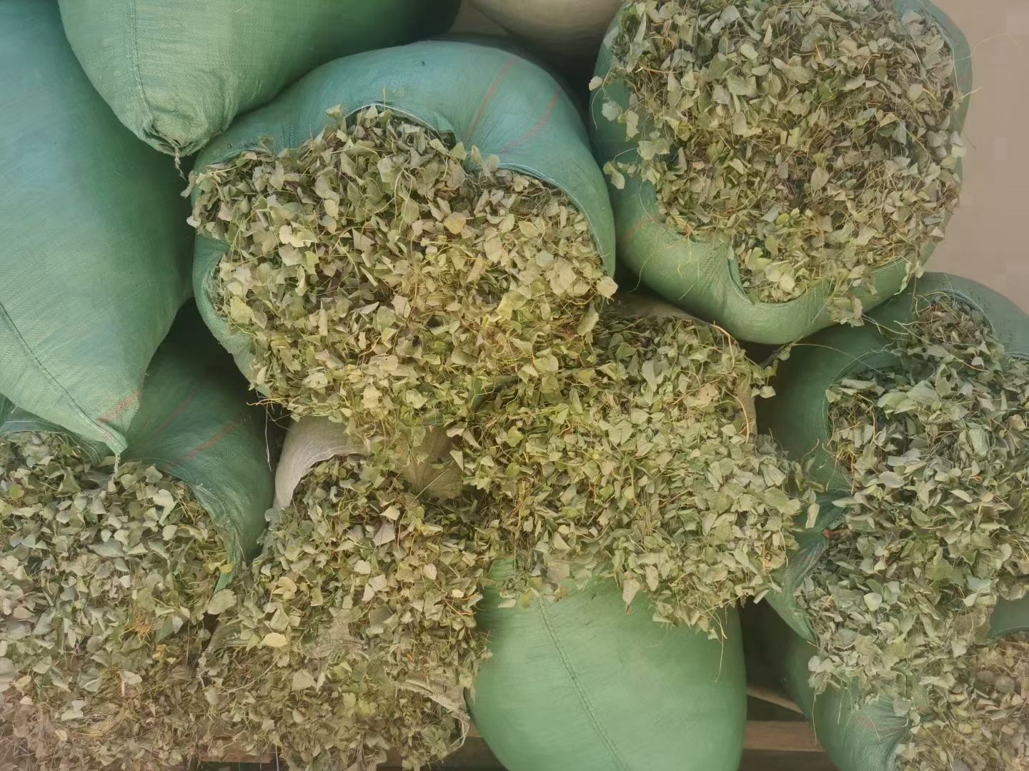 黑玛卡淫羊藿锁阳原料组合图