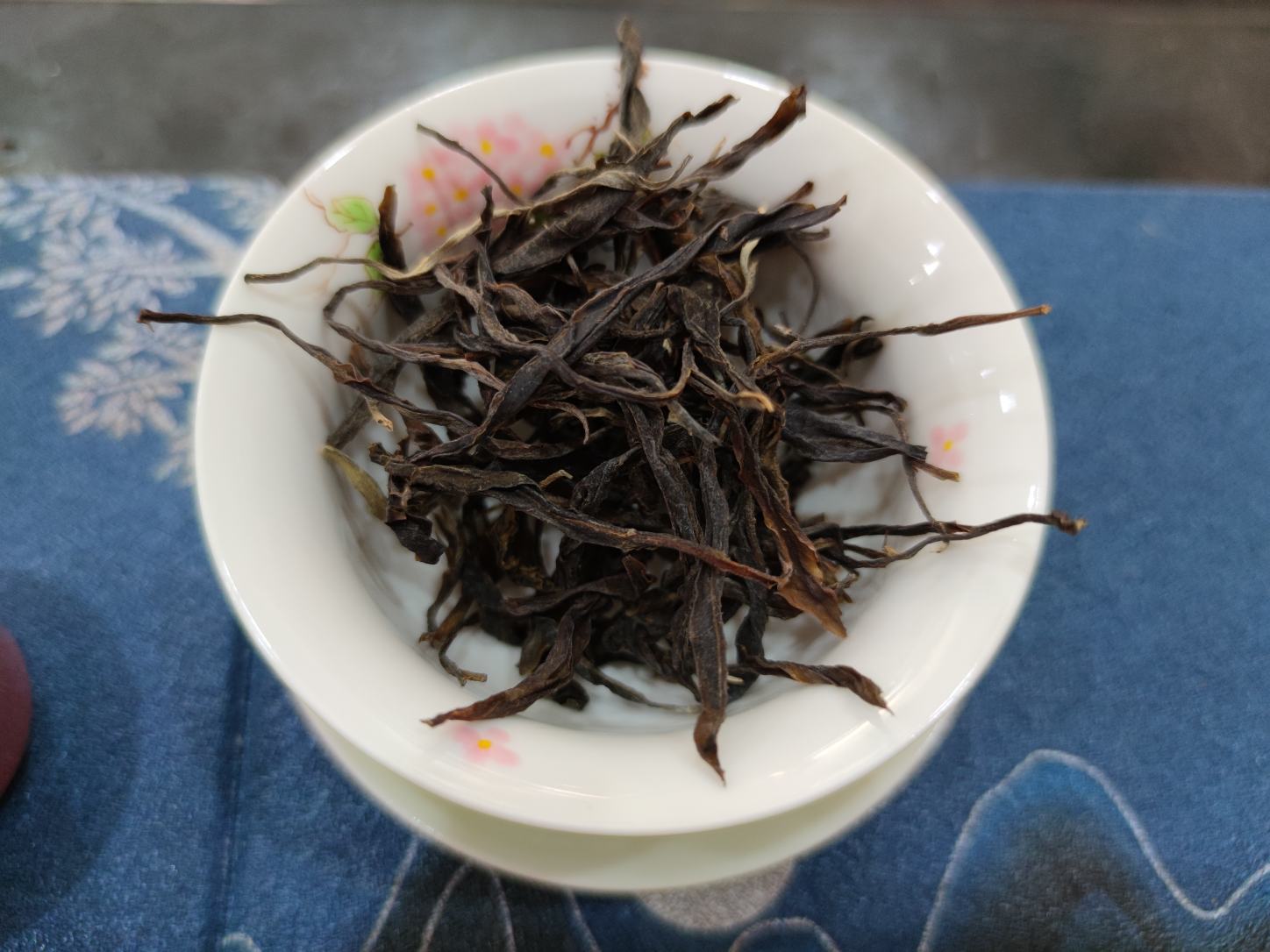 干茶与茶汤对比图