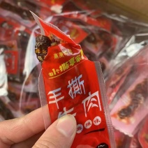 手撕牛肉两种口味，麻辣，五香一件20斤