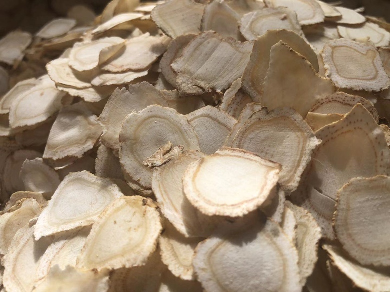 西洋参切片与营养成分图解