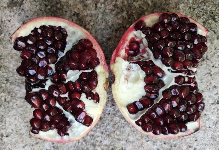 软籽石榴线上销售直播间场景