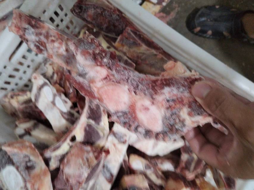 西门塔尔牛肉切割展示图