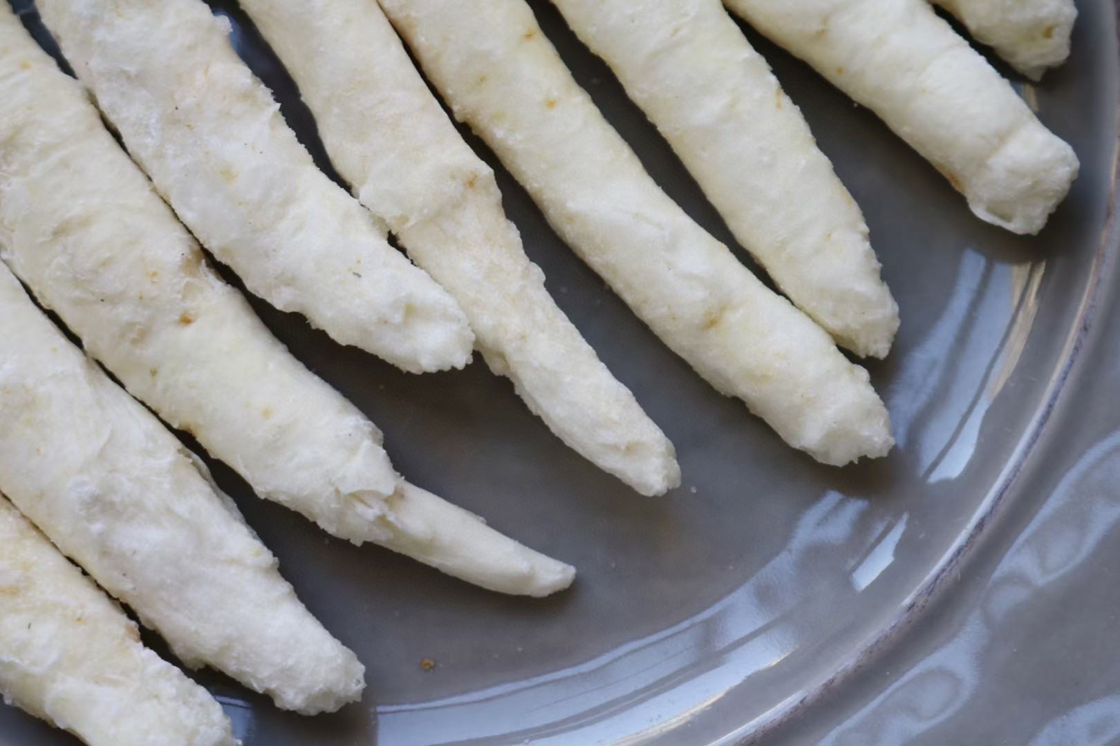 白人参炖鸡汤的食材展示