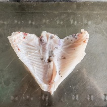白鲢带鳞鱼腩