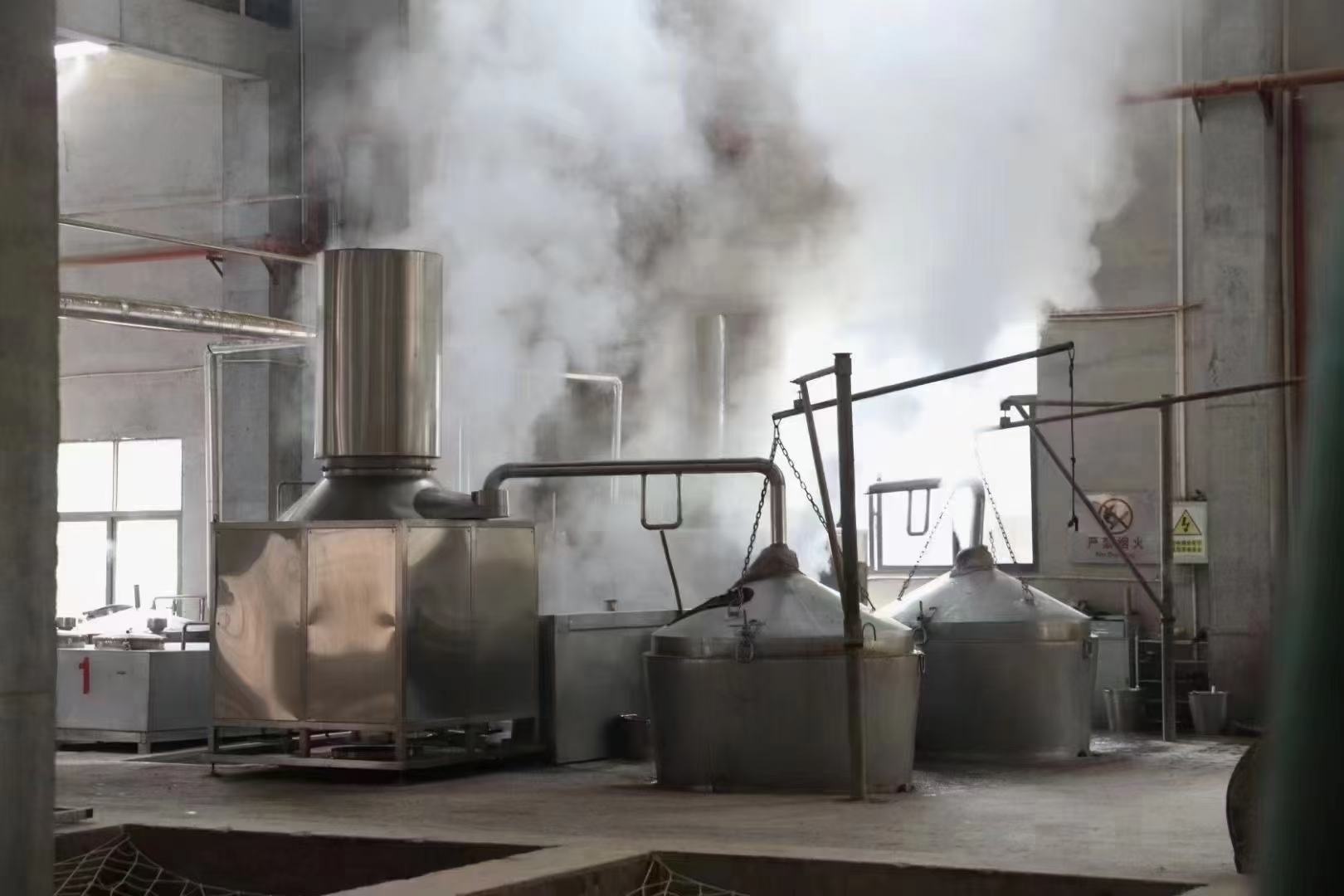 展示超临界CO₂萃取设备的结构与工作原理 超临界CO₂萃取设备示意图