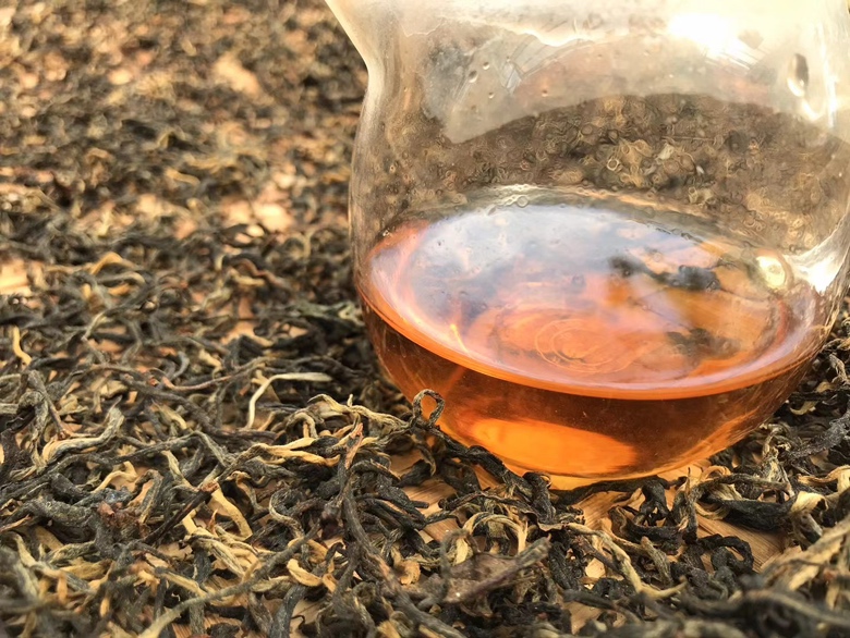 茉莉青提绿茶成品展示图