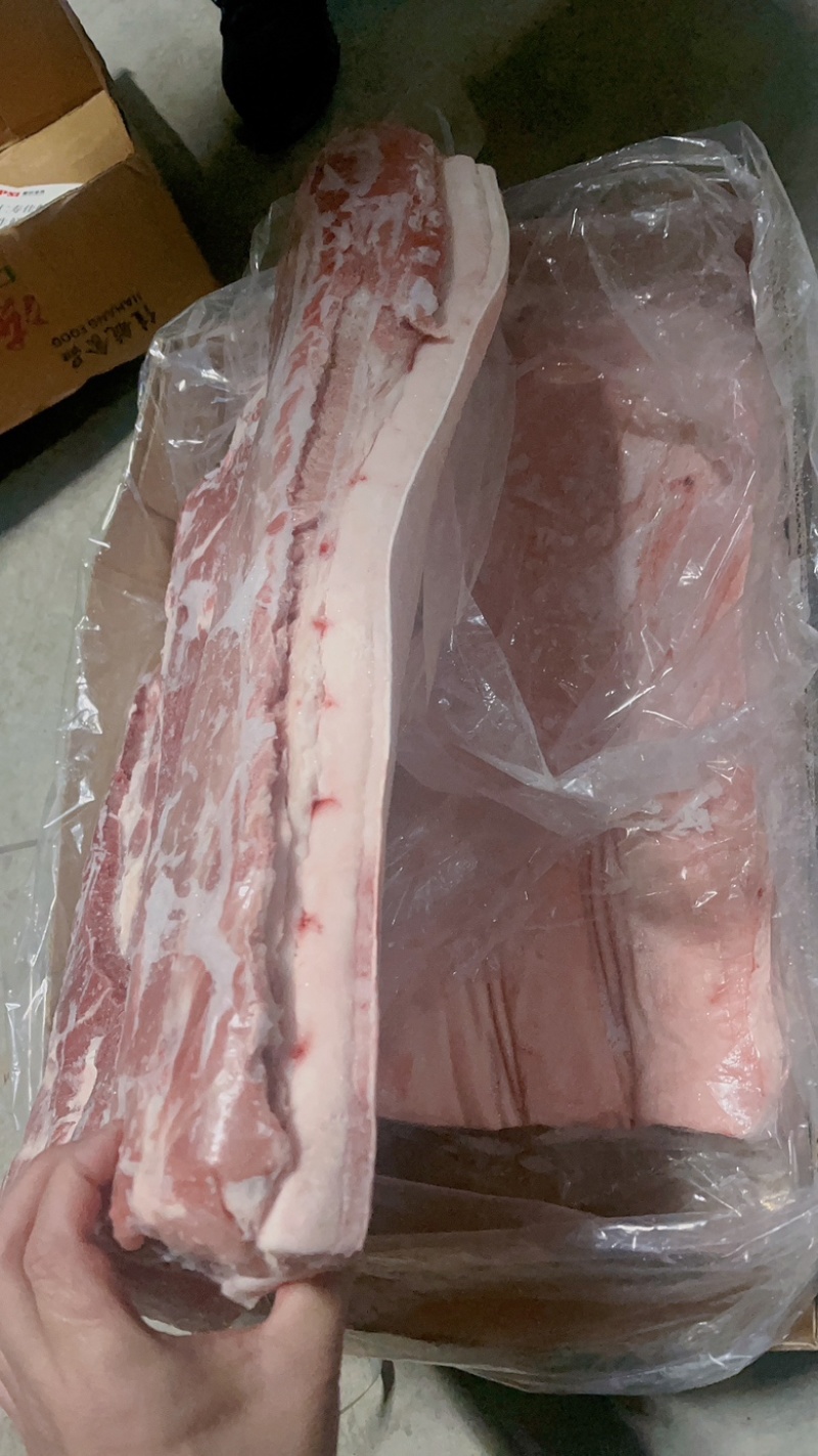 带里脊五花肉,带皮2号肉,带皮4号肉,价格便宜处理