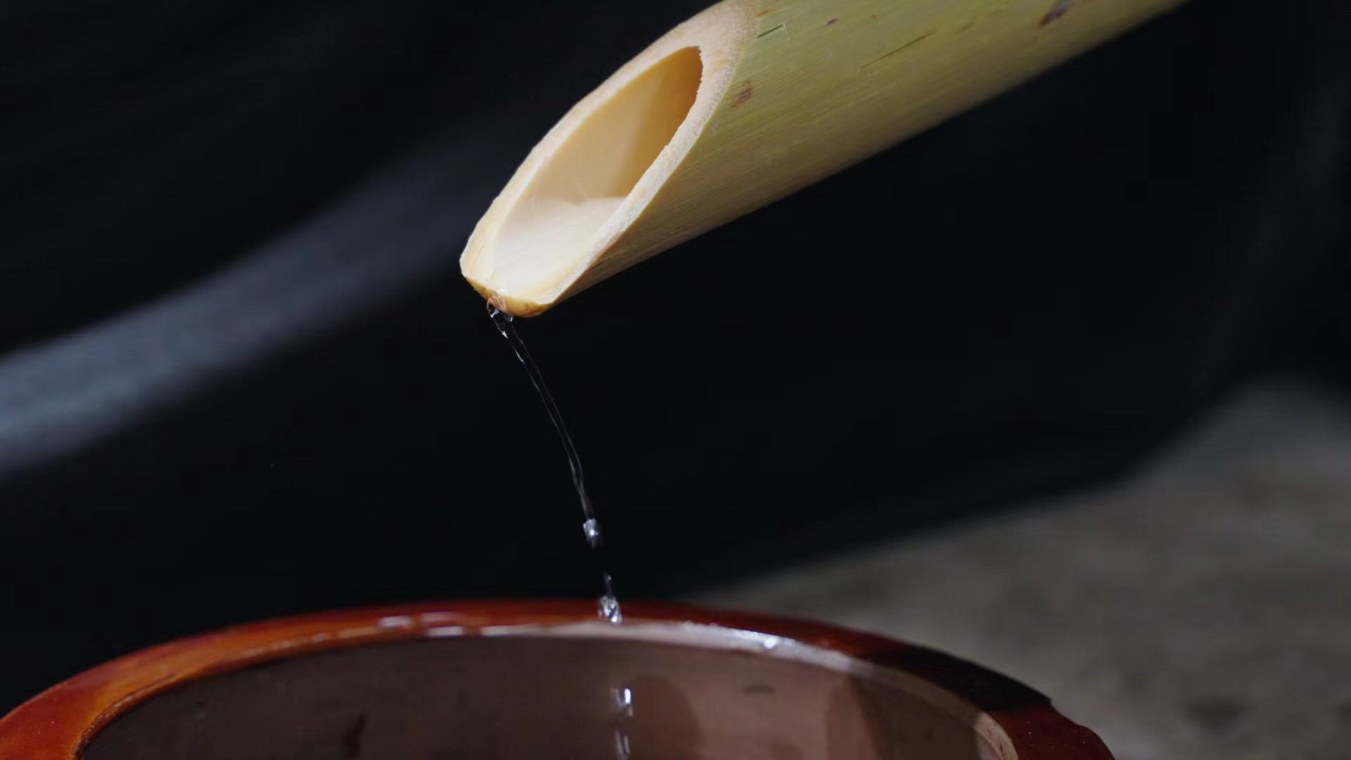 酥梨酒发酵过程示意图