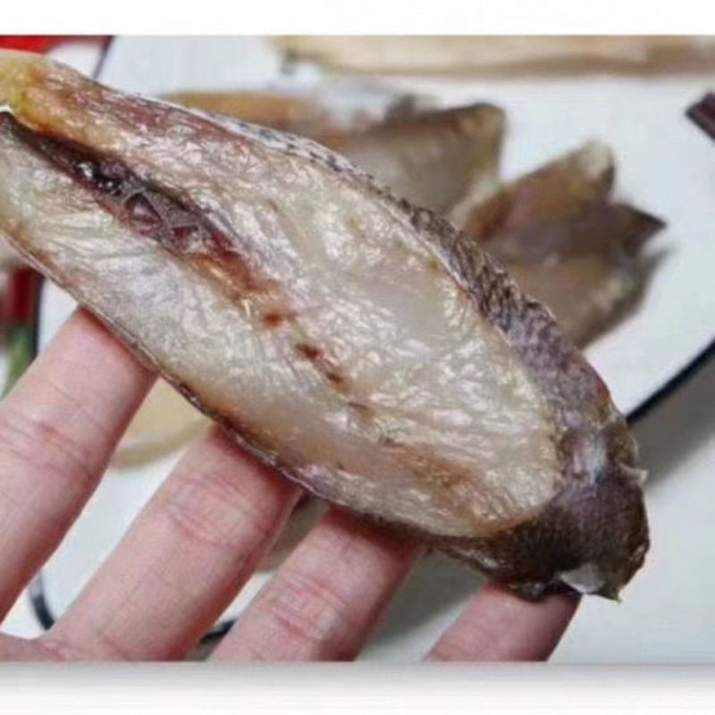 霞浦原产地鮸鱼干海边鱼排晒干腌制晒干