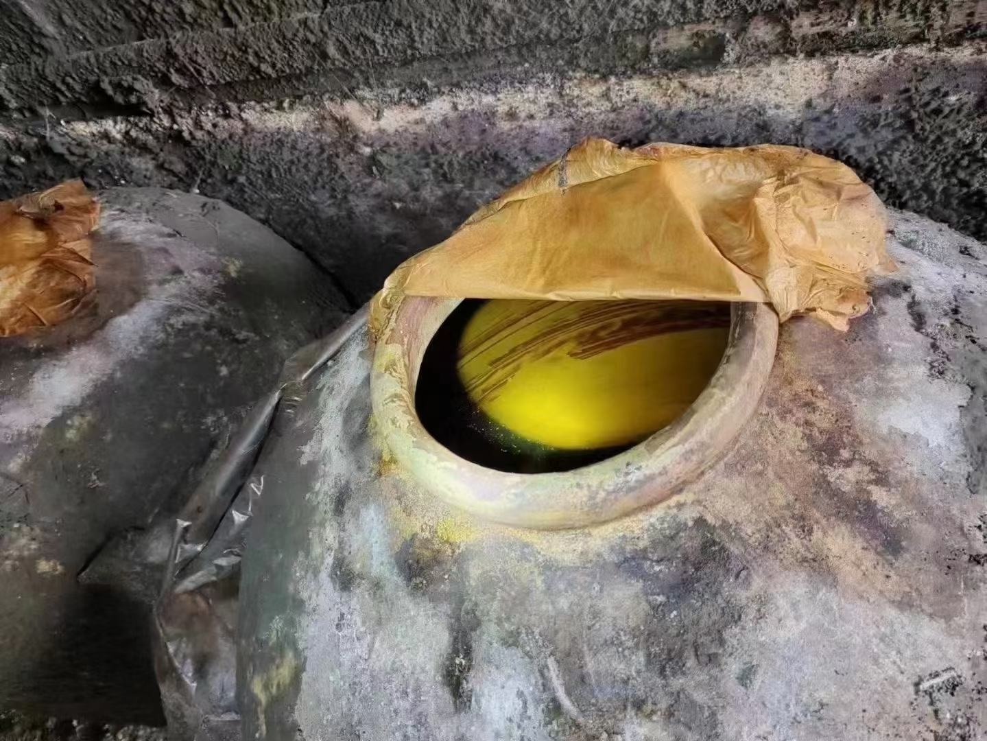 熟地黄泡酒成品展示