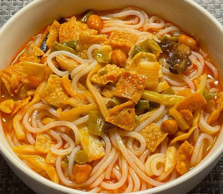 油煎线椒搭配白米饭