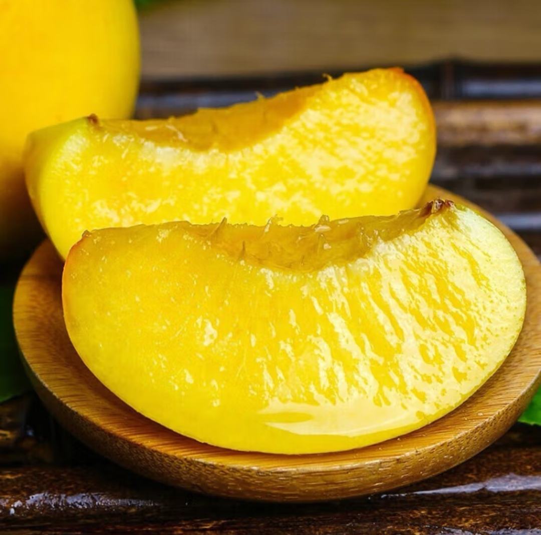 黄桃果实特写展示