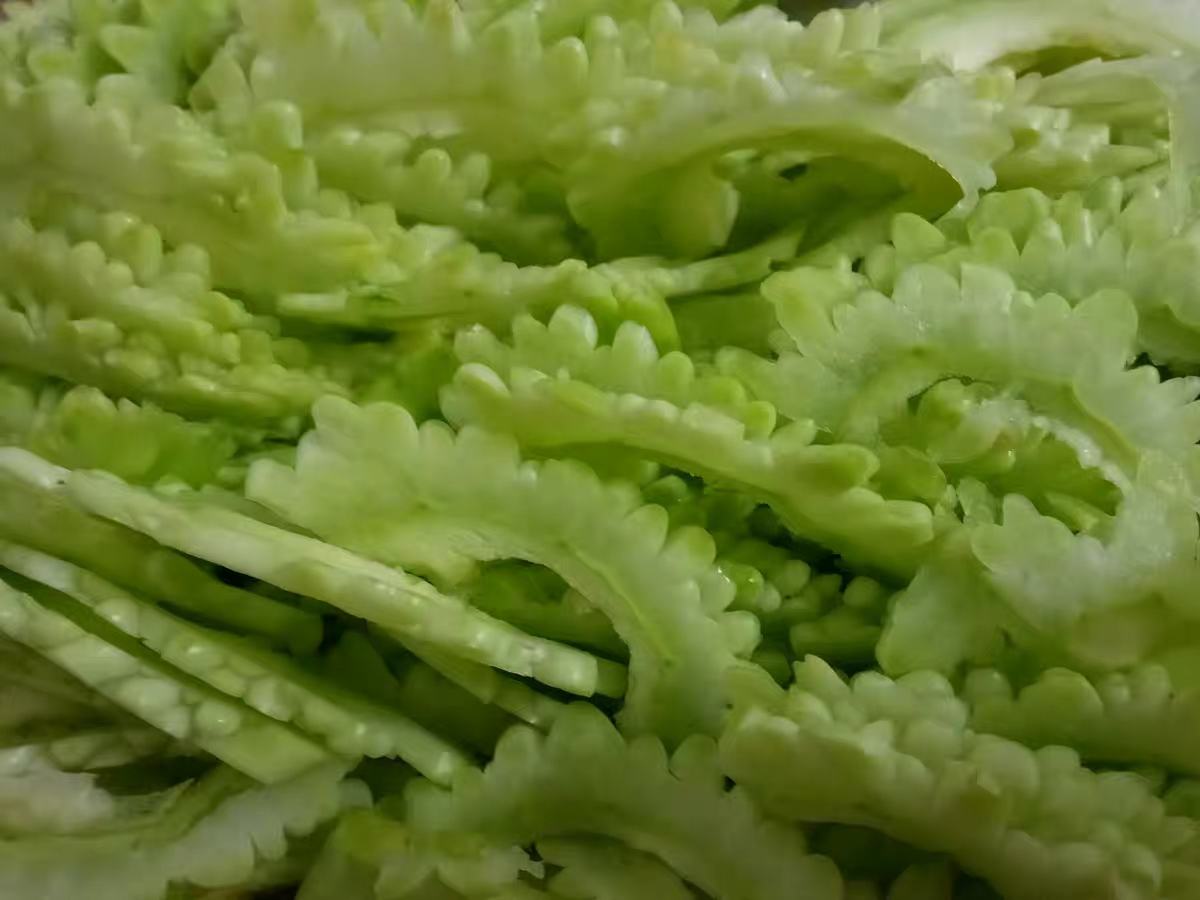凉拌生菜苦菊成品图