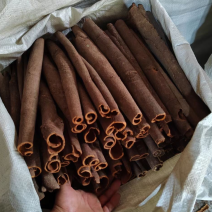 产地直供，大量大货桂皮，桂碎批发欢迎洽谈！