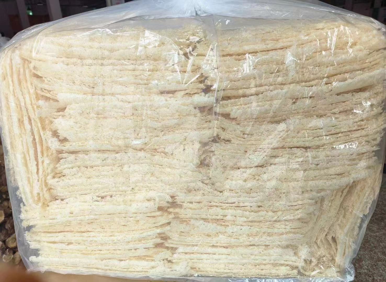 包装精美的椴木银耳产品展示