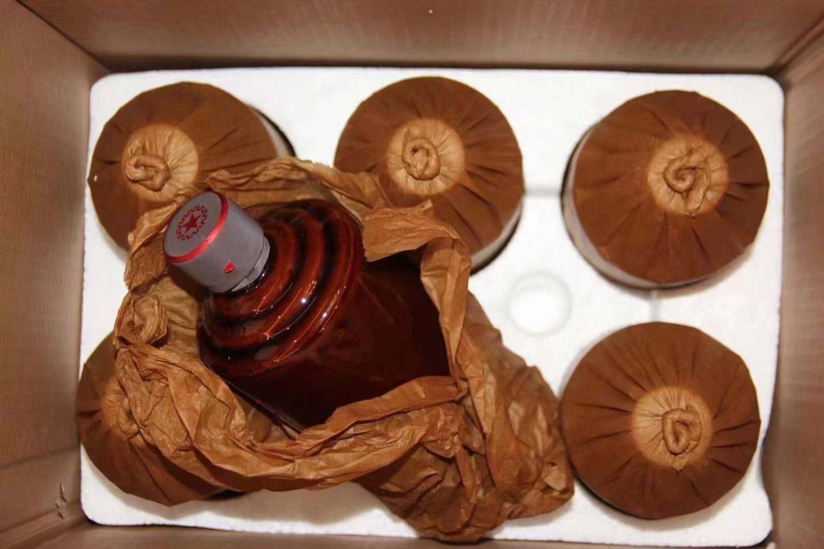 红阿斯礼盒包装展示