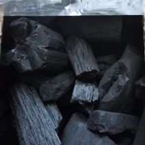 烧烤炭，杂木炭，原木炭，源头厂家，长期供应，欢迎来电咨询