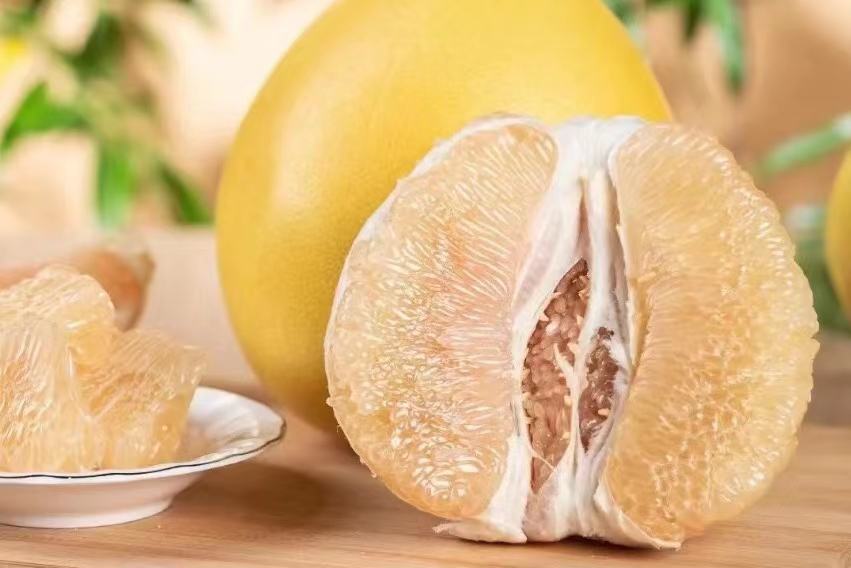 琯溪蜜柚与西柚对比图