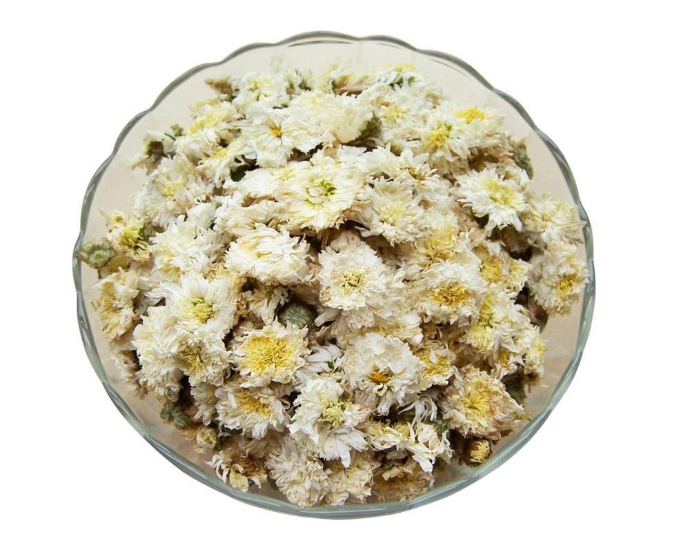 天山雪菊茶冲泡后的颜色