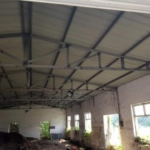 牛场！占地15亩建筑面积800平，水电齐全有独立变压器，
