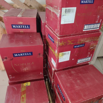 酒吧倒闭大量洋酒名仕清仓处理